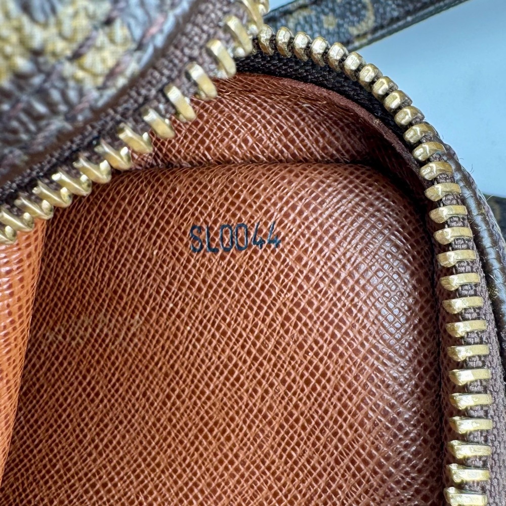 Louis Vuitton LV Monogram Danube 15 Crossbody Camera Bag Brown Tan SL0044 - Picture 7 of 16
